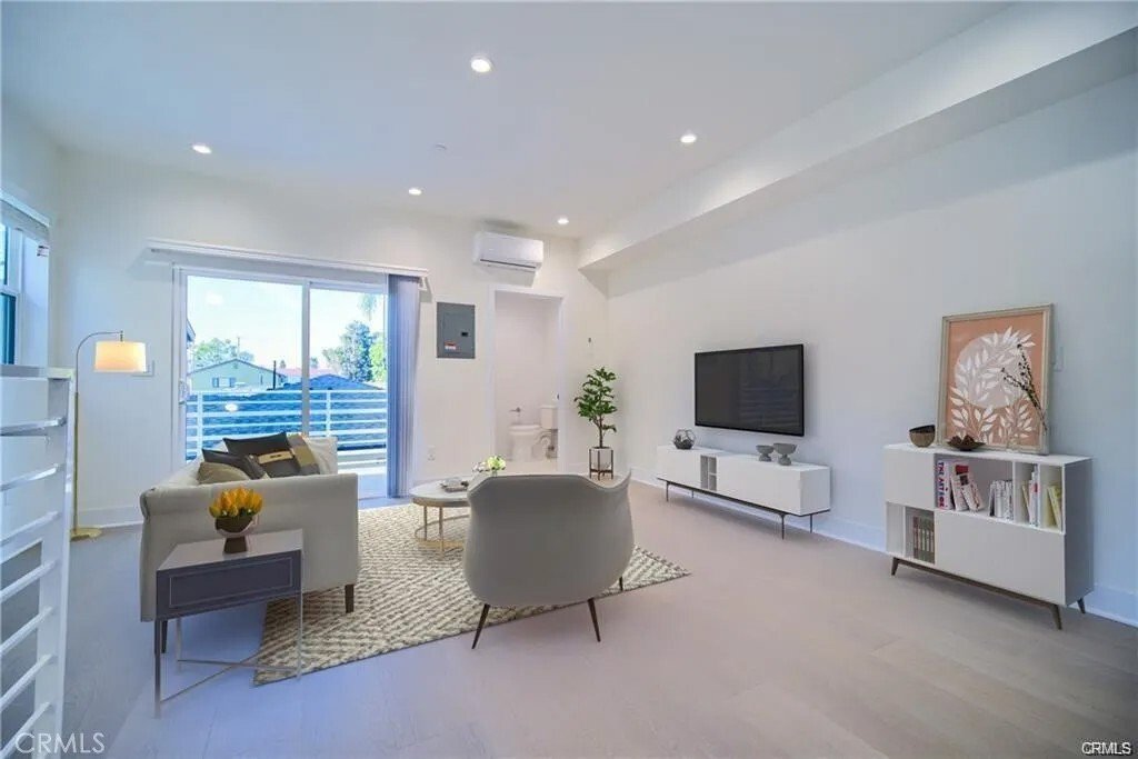 Los Angeles, California, United States 5 - 18529206