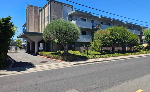 Apartment in Hayward, California, United States 1
