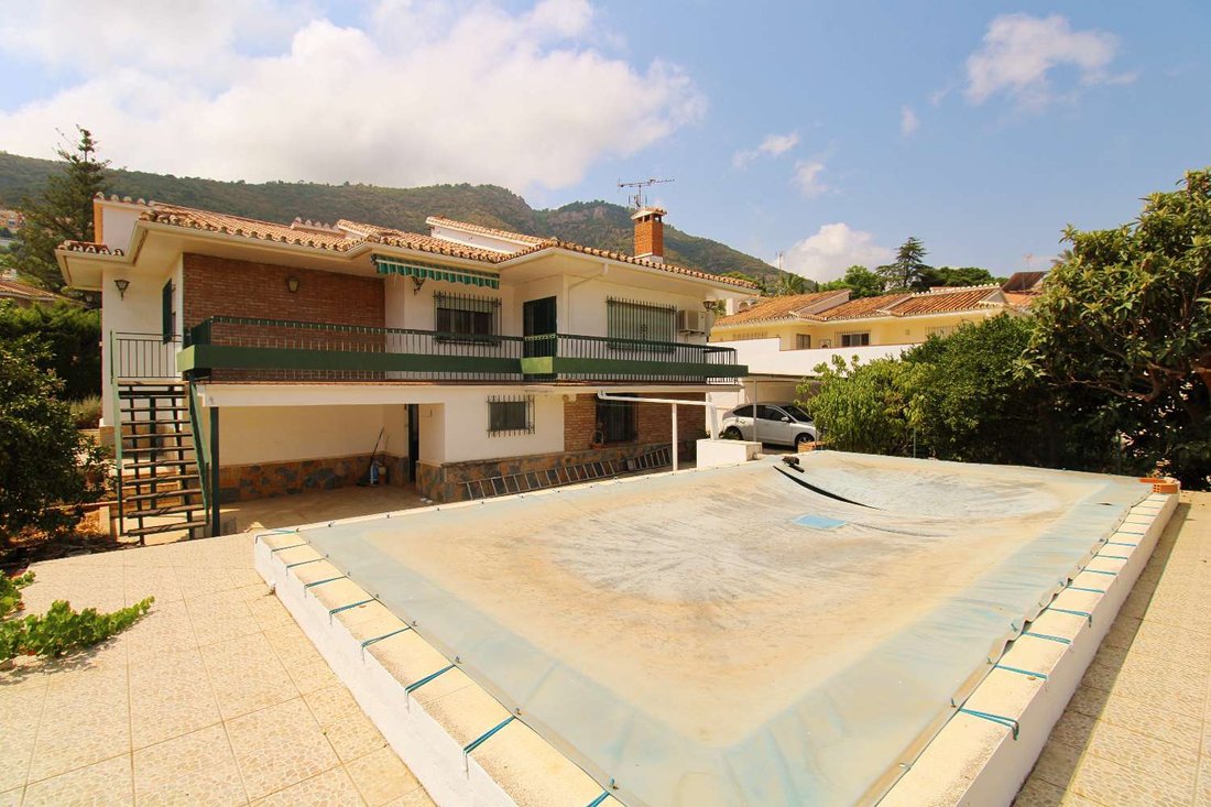 Chalet in Alhaurin de la Torre, Andalusia, Spain 3 - 18529567