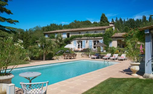Villa in Châteauneuf-Grasse, Provence-Alpes-Côte d'Azur, France 1