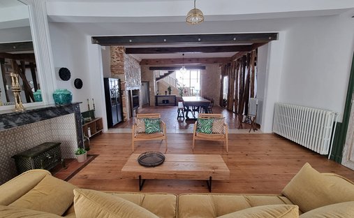 Villa in Lectoure, Occitania, France 1