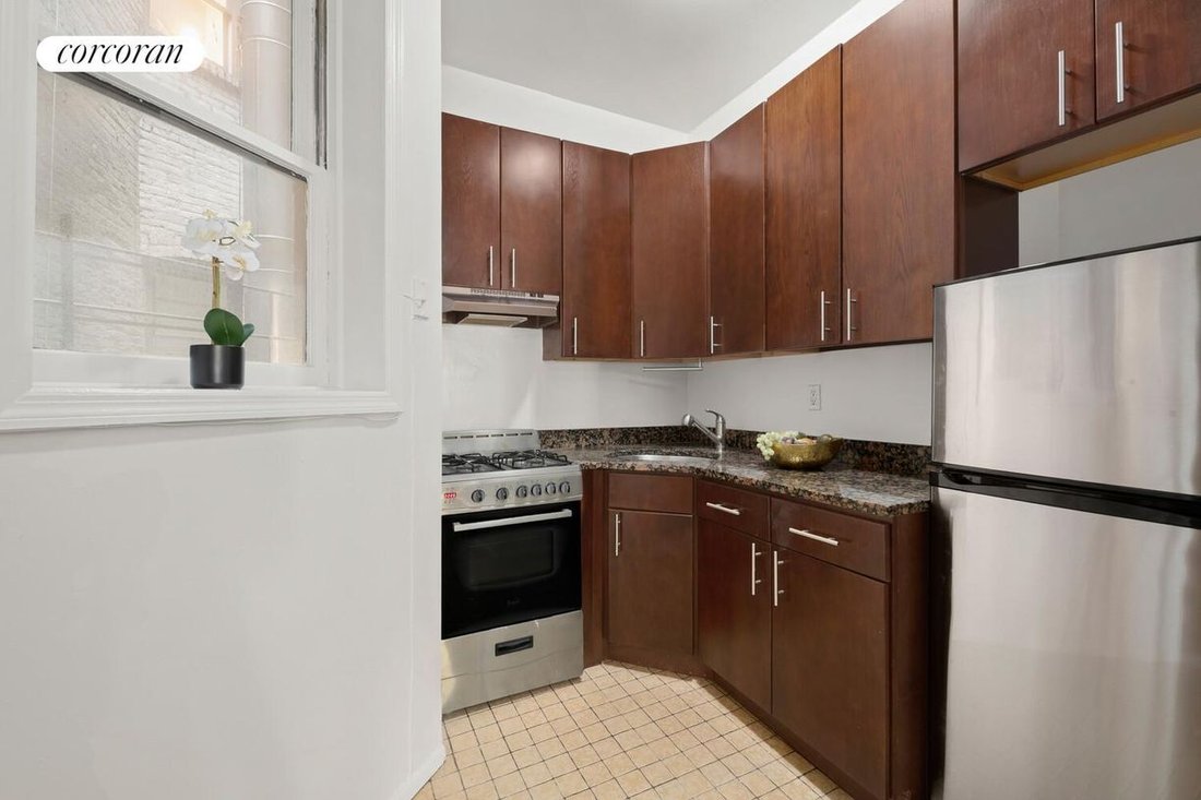 Co Op in New York, New York, United States 3 - 18526394