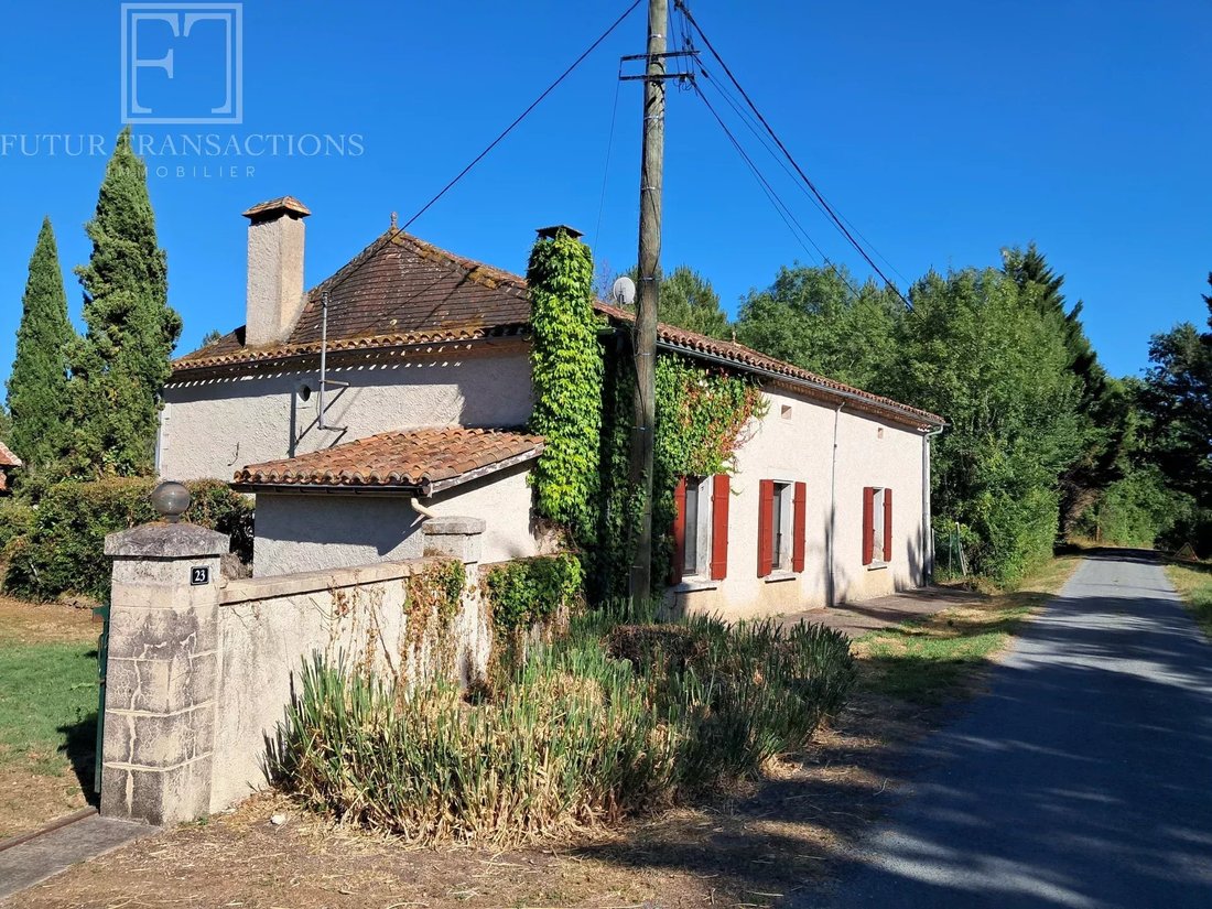 Estate in Saint-Andre-de-Double, Nouvelle-Aquitaine, France 2 - 18526629