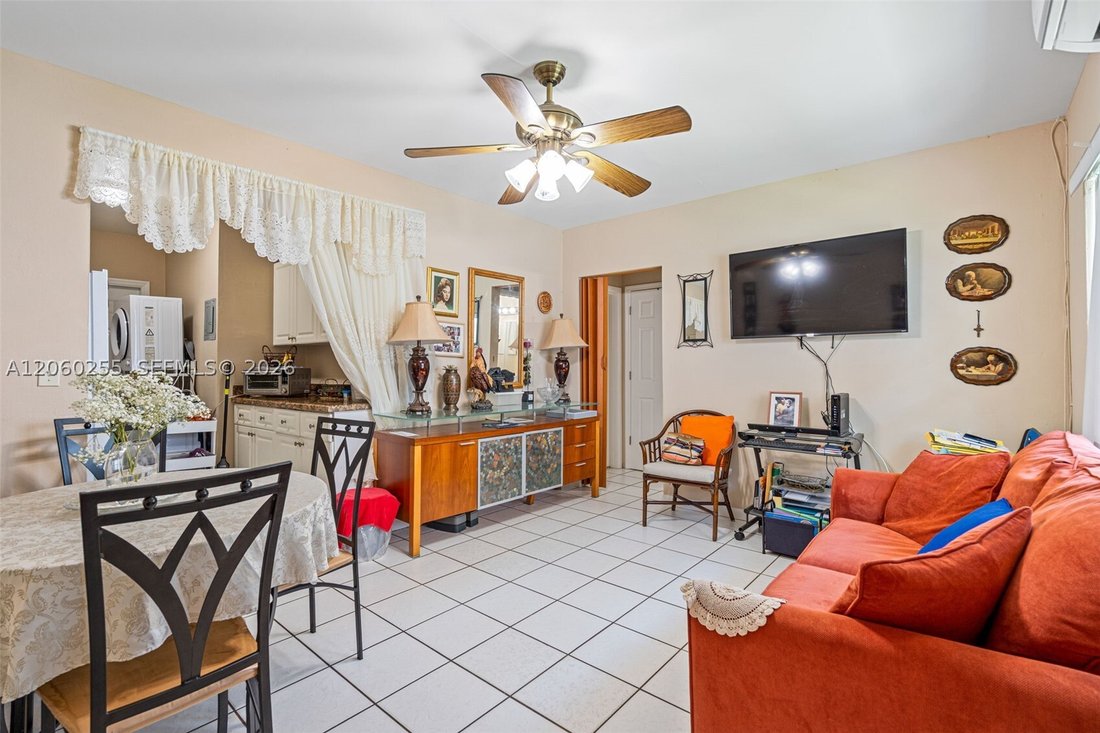 Coral Gables, Florida, United States 5 - 18528859