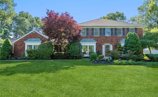 House in Kings Park, New York, United States 1