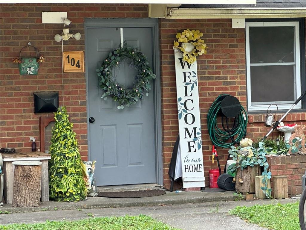 Cartersville, Georgia, United States 4 - 18529041