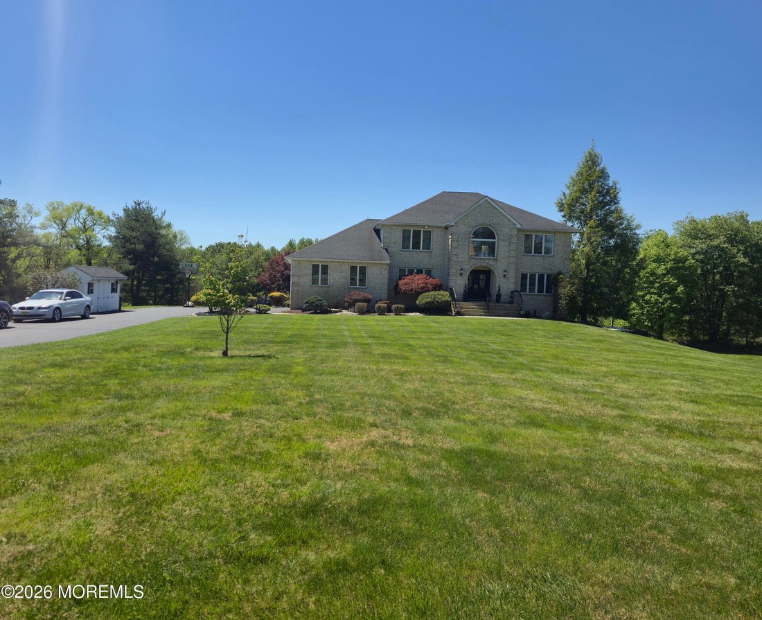 House in Manalapan Township, New Jersey, United States 1 - 17226786