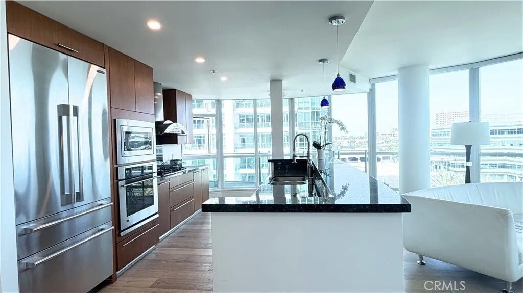 Condo in Irvine, California, United States 5 - 18529231