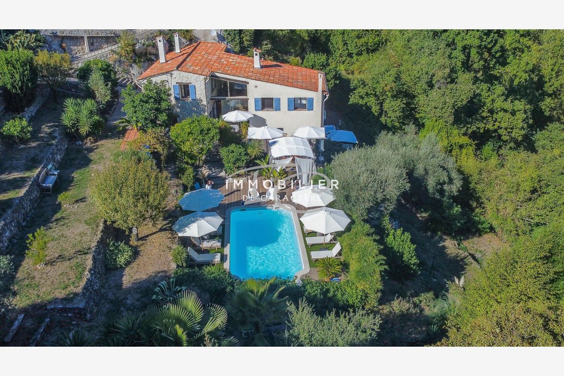 Villa in Tourrettes-sur-Loup, Provence-Alpes-Côte d'Azur, France 1 - 18526367