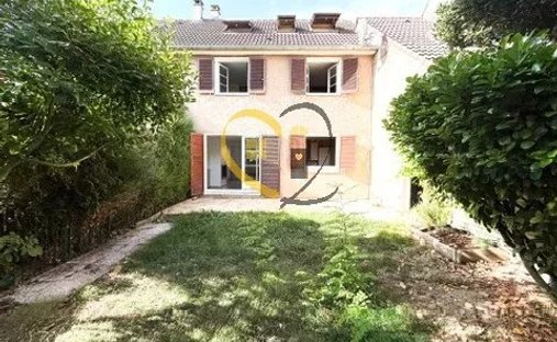 House in Fontenay-le-Fleury, Ile-de-France, France 1