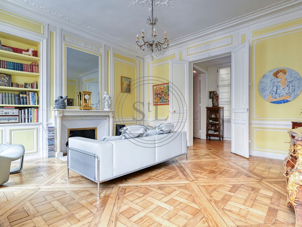 Apartment in Domaine National du Château, Versailles, France 1 - 18527958