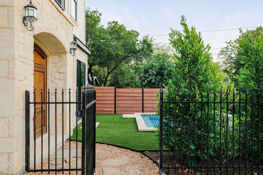 Condo in Austin, Texas, United States 2 - 18259478