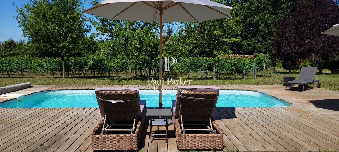 Villa in Saint-Émilion, Nouvelle-Aquitaine, France 2 - 18526854