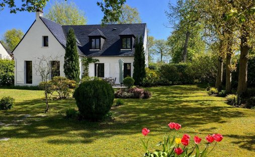 House in Chateau de Vaucresson, Vaucresson, France 1