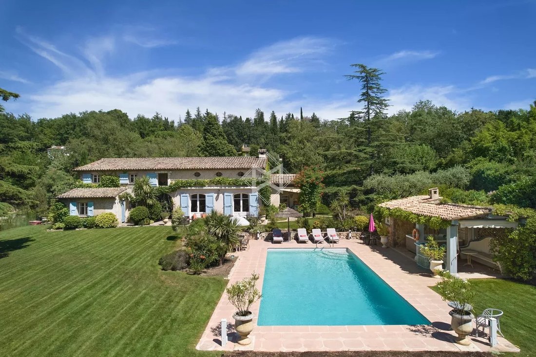 Villa in Châteauneuf-Grasse, Provence-Alpes-Côte d'Azur, France 4 - 14493305