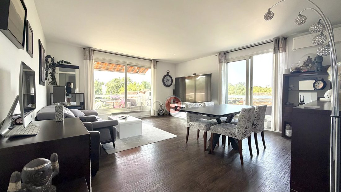 Apartment in Thiers, Le Raincy, France 2 - 18528173