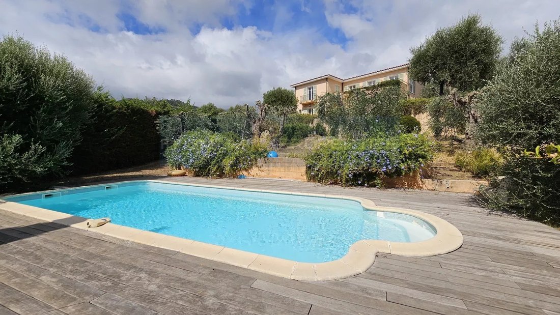 Villa in Menton, Provence-Alpes-Côte d'Azur, France 5 - 16136134