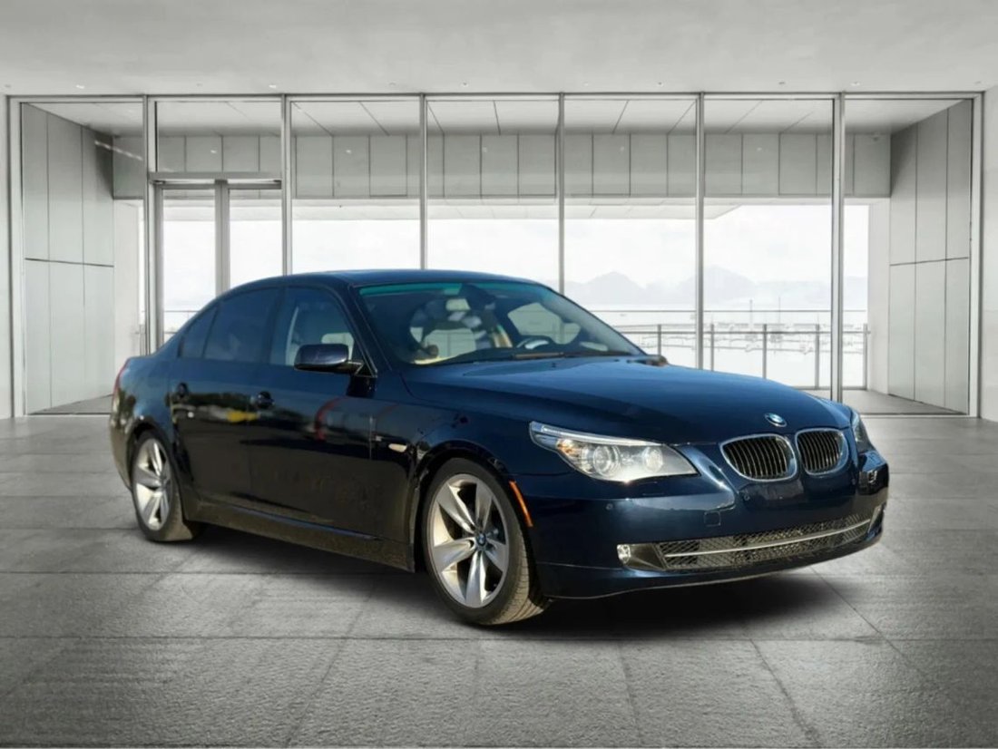 Sedan in Inglewood, CA, United States 3 - 18529880