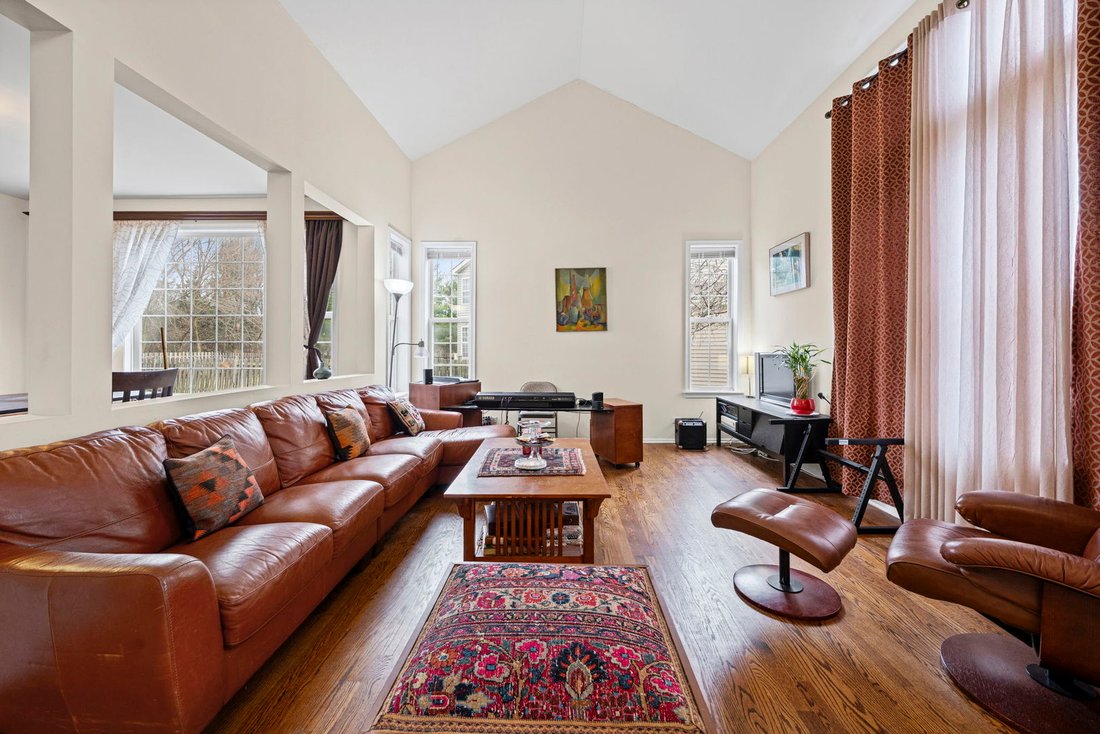 House in Buffalo Grove, Illinois, United States 4 - 18528999
