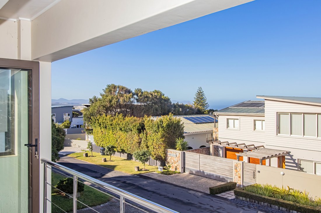 House in Hermanus, Western Cape, South Africa 3 - 18529968