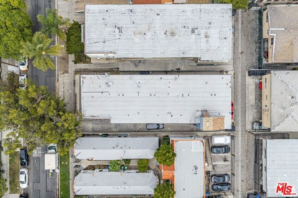 Los Angeles, California, United States 5 - 18528602