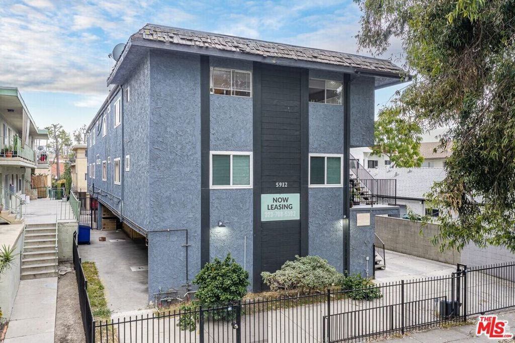 Los Angeles, California, United States 1 - 18528602