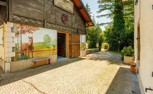 Maison à Tolochenaz, Vaud, Suisse 1
