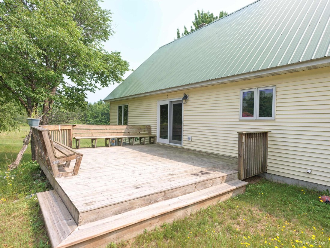 House in Munising, Michigan, United States 3 - 18528763