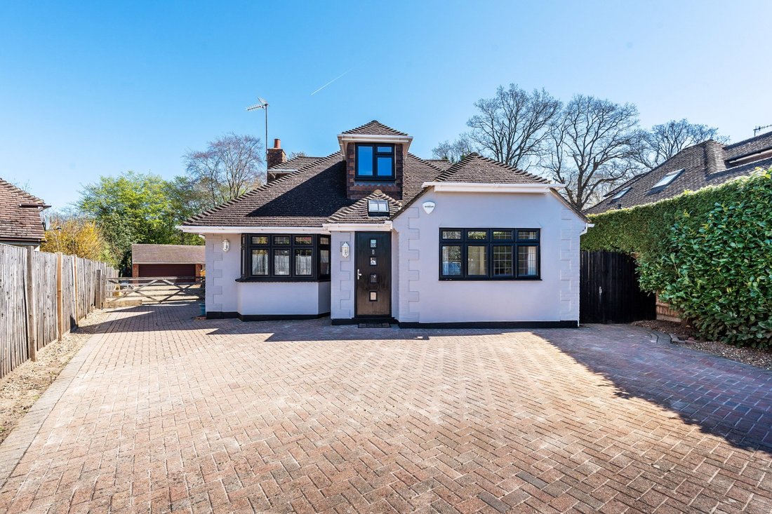 Chalet in Abbotswood, Guildford, England 1 - 18525987