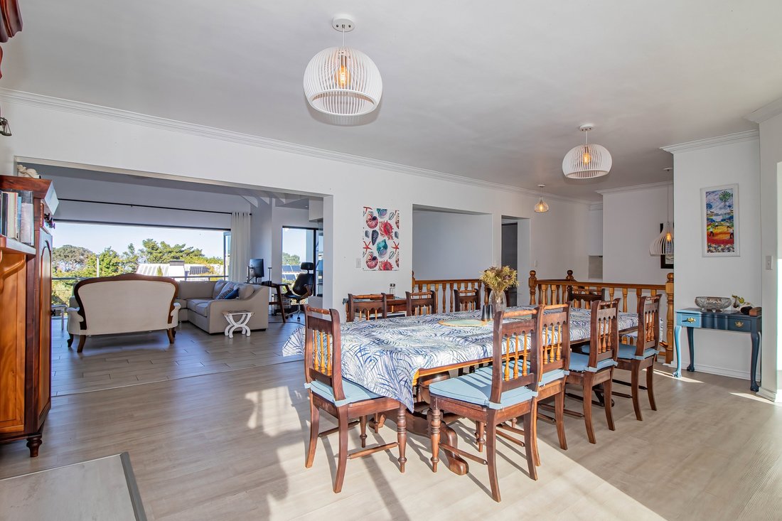 House in Hermanus, Western Cape, South Africa 4 - 18529968