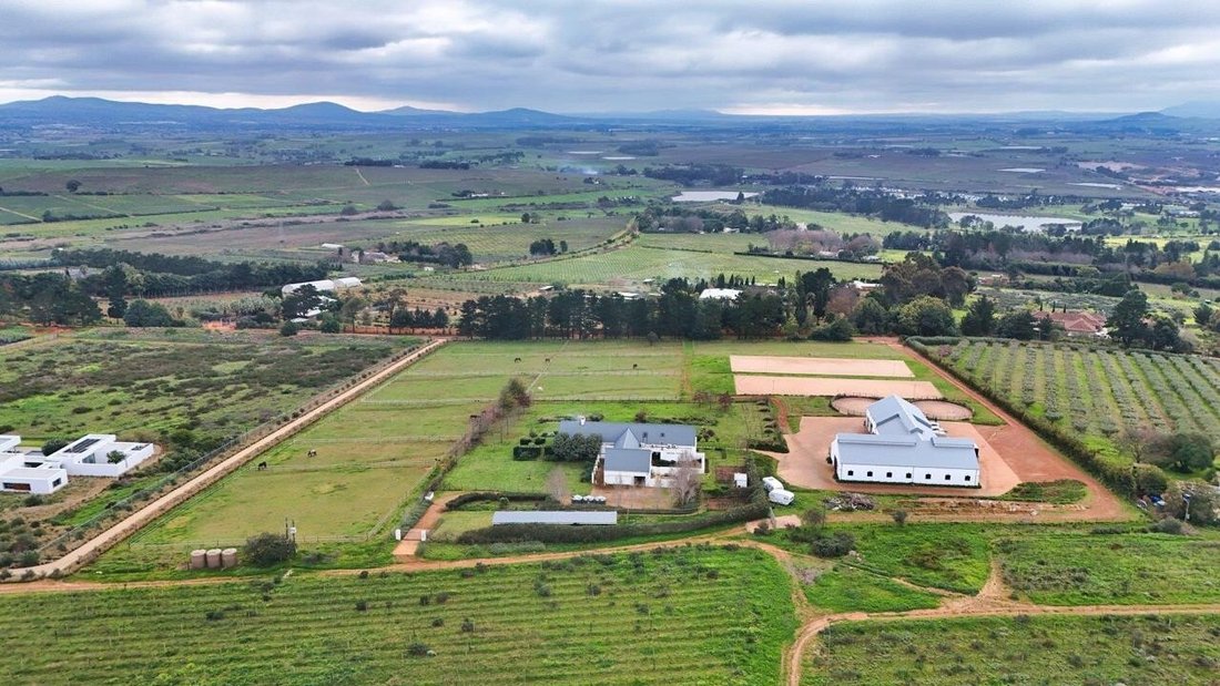 Farm Ranch in Brackenfell South, Cape Town, South Africa 4 - 18528419
