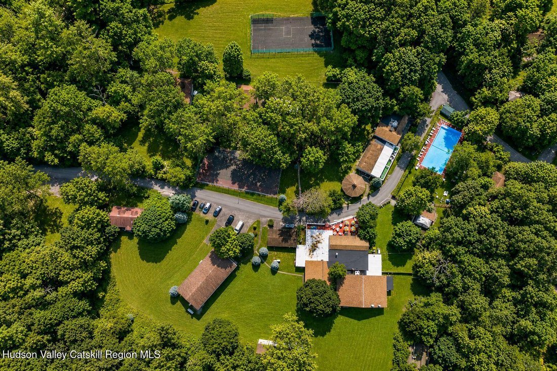 Saugerties, New York, United States 5 - 18528055