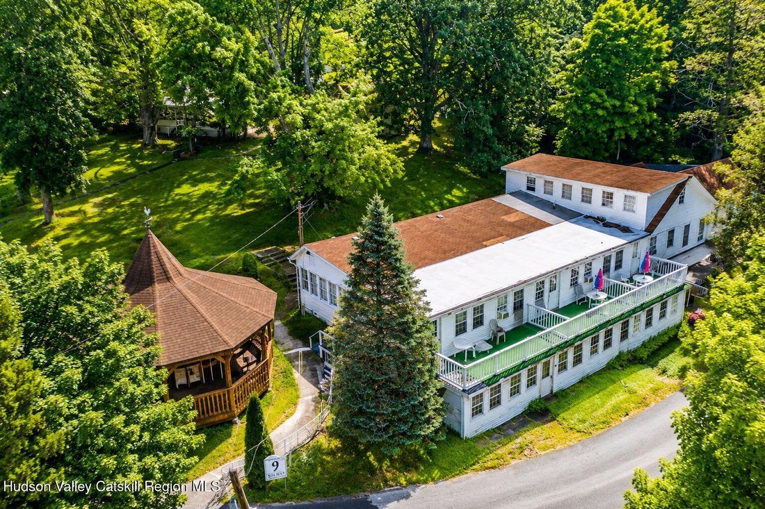 Saugerties, New York, United States 3 - 18528055