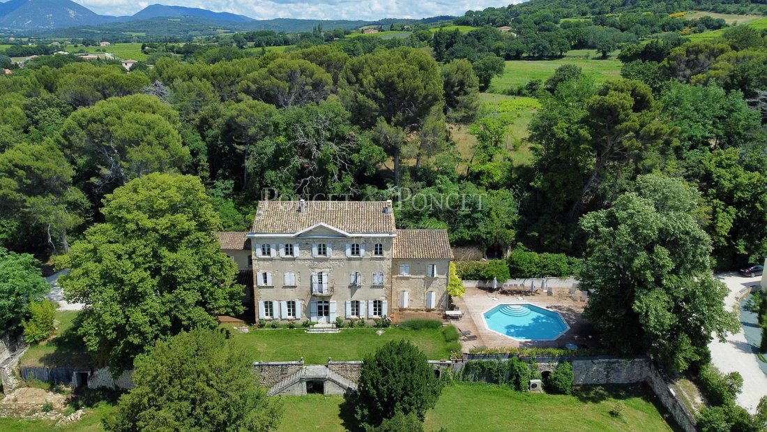 Castle in Suze-la-Rousse, Auvergne-Rhône-Alpes, France 2 - 18418512