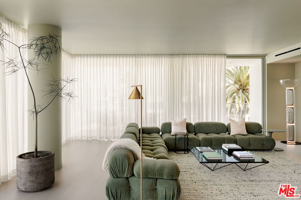 Condo in Beverly Hills, California, United States 1 - 18528691