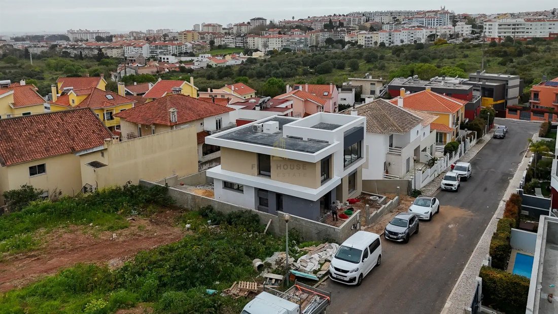 House in Carcavelos e Parede, Lisbon, Portugal 1 - 18530496