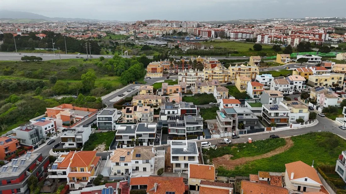 House in Carcavelos e Parede, Lisbon, Portugal 5 - 18530496