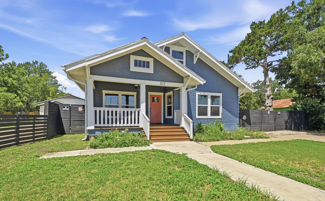 House in Lockhart, Texas, United States 2 - 18530484