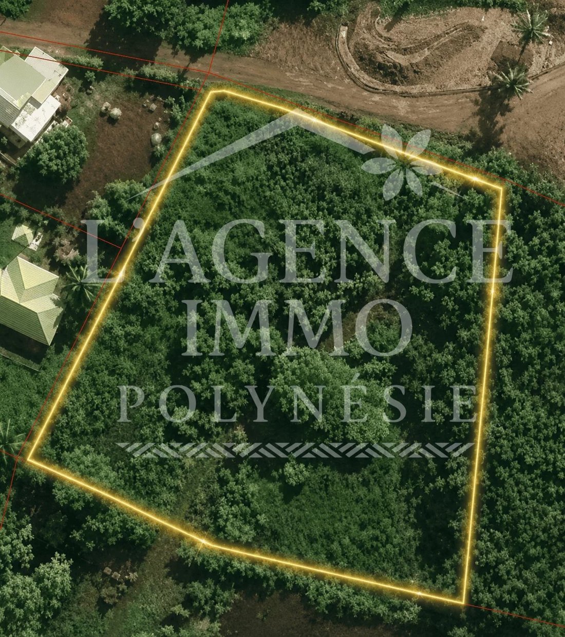 Land in Moorea-Maiao, French Polynesia 1 - 18530447