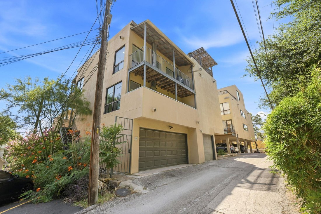 Townhouse in Austin, Texas, United States 1 - 18530479