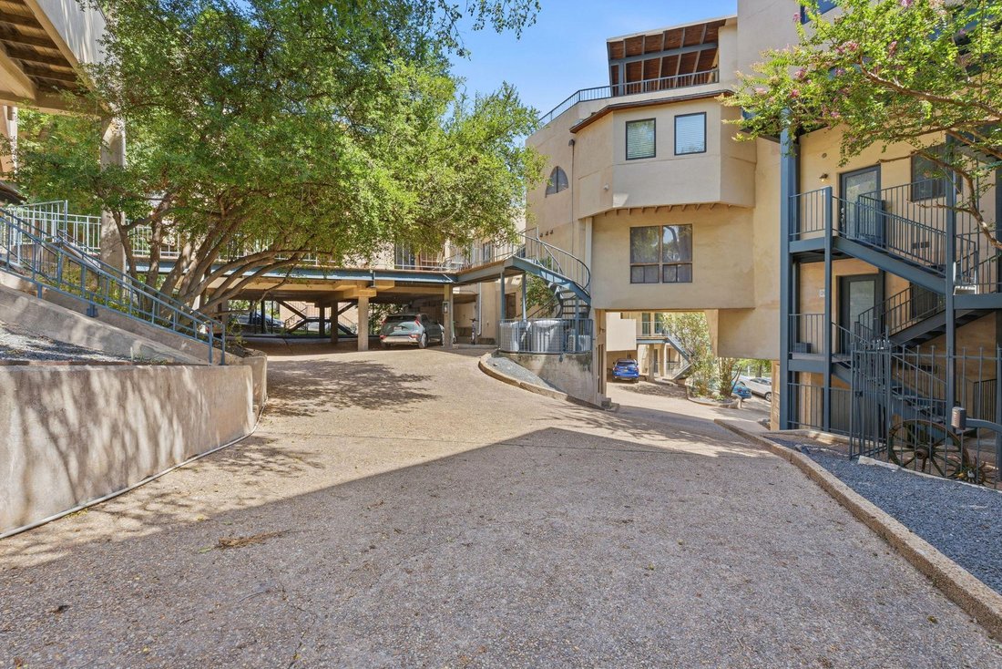 Townhouse in Austin, Texas, United States 3 - 18530479
