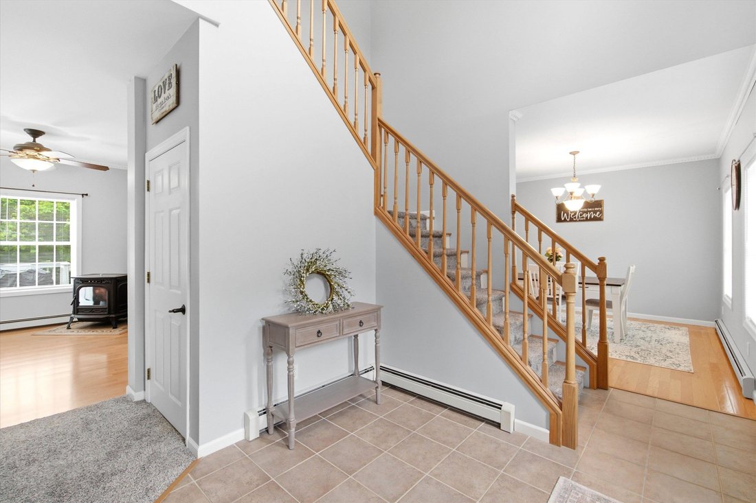 House in Laconia, New Hampshire, United States 3 - 18530546