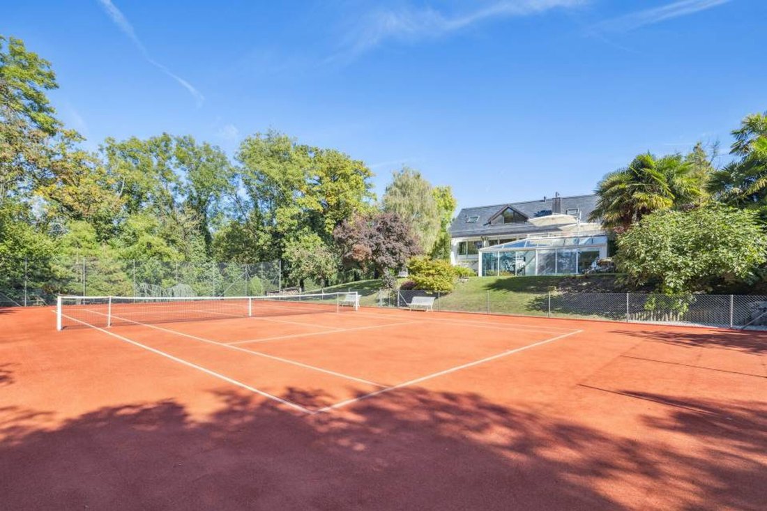 Andere in Crans-près-Céligny, Waadt, Schweiz 2 - 18530958