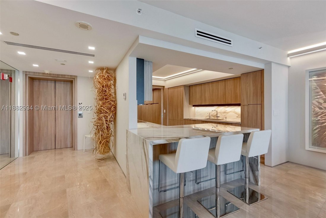 Condo in Miami Beach, Florida, United States 3 - 16638372