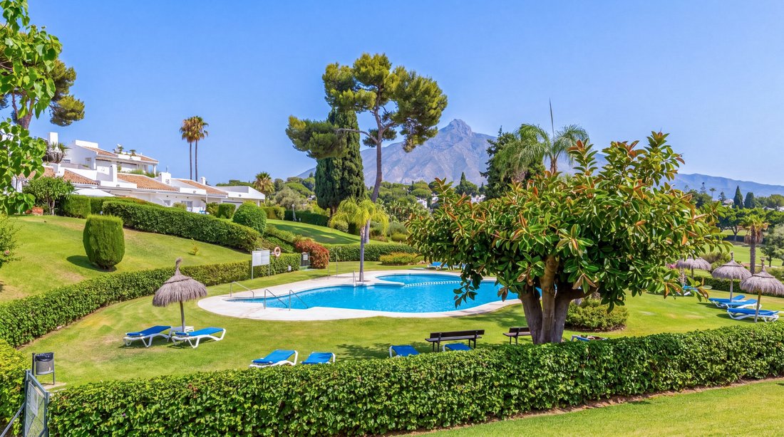 Penthouse in Nueva Andalucia, Marbella, Spain 5 - 18531010