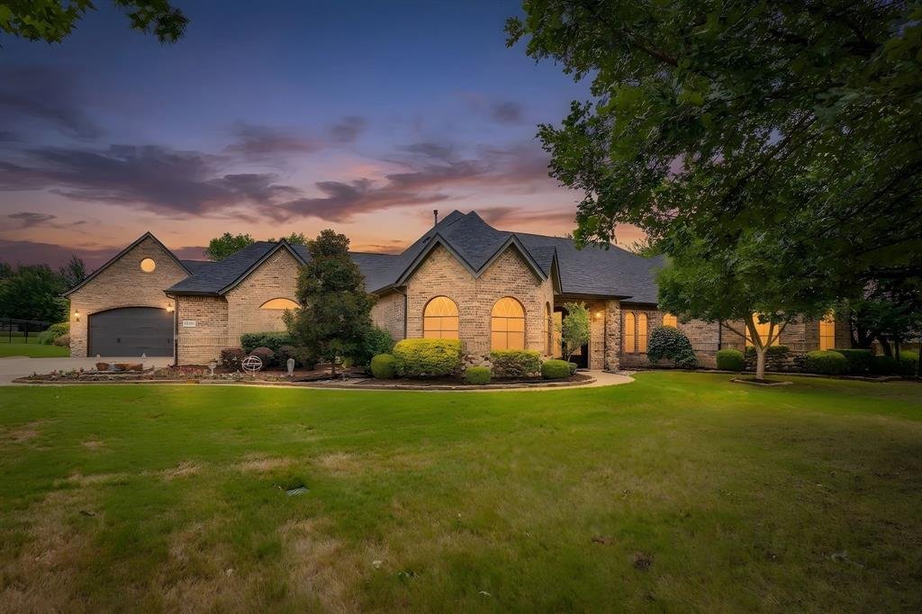 House in Burleson, Texas, United States 1 - 18530937