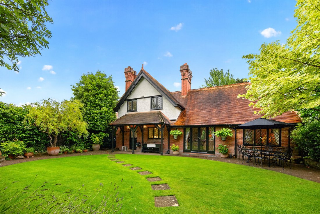 House in Hurley Bottom, Bisham, England 2 - 18530755