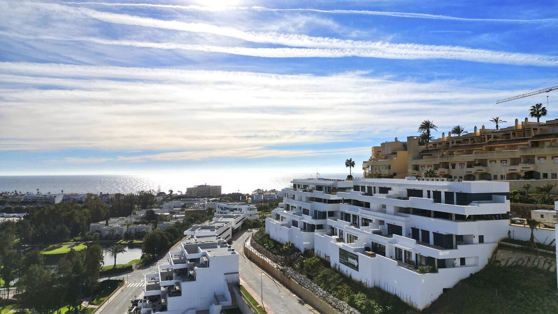 Penthouse in La Cala de Mijas, Mijas, Spain 1 - 18090470