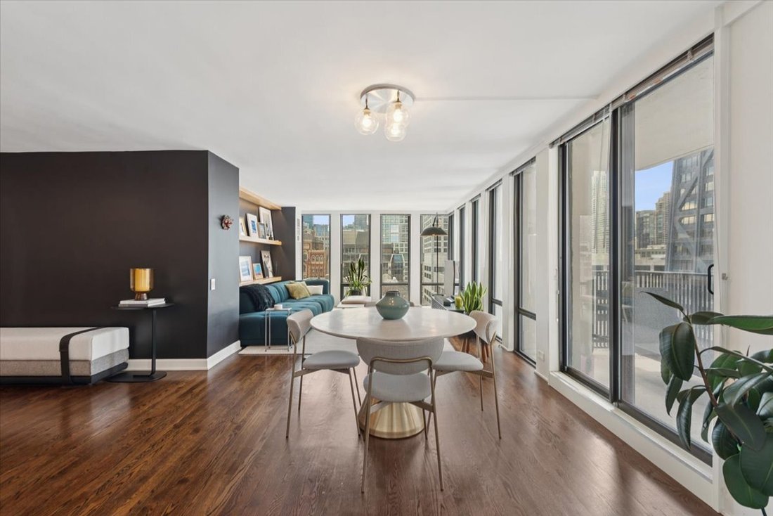 Condo in Chicago, Illinois, United States 3 - 18530716