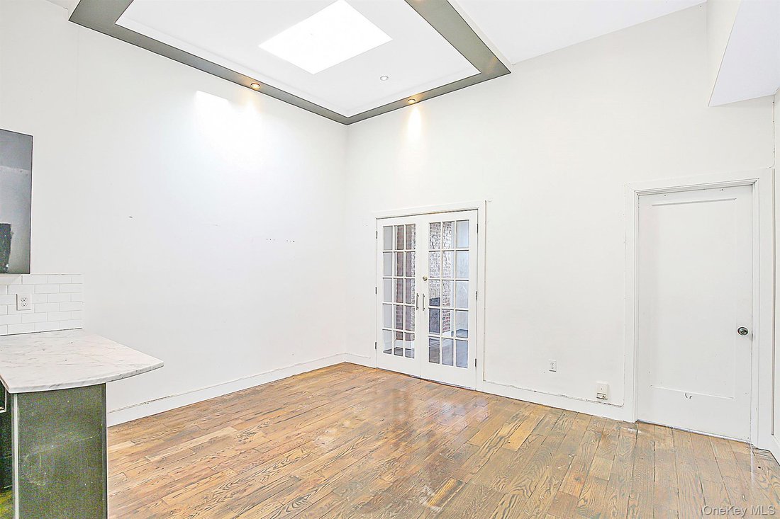 House in New York, New York, United States 4 - 18530876